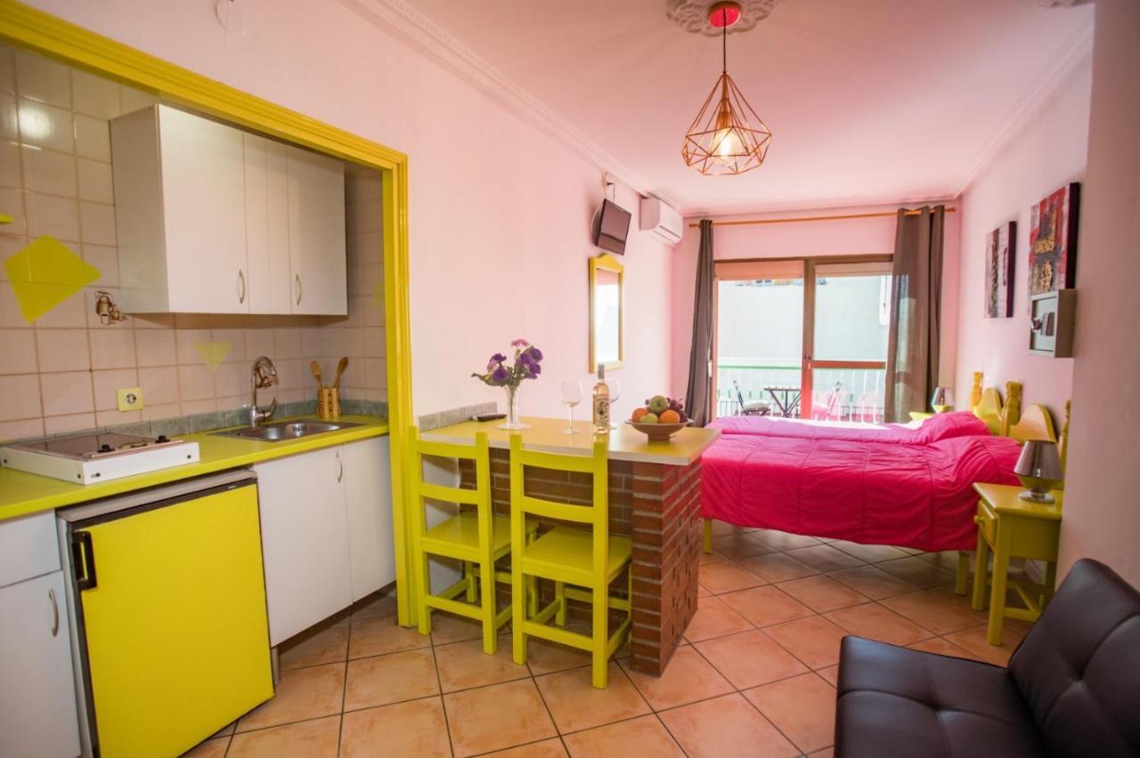 Apartamentos Carihuela Торремолінос Екстер'єр фото